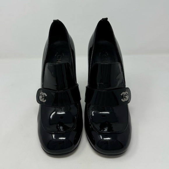 Pre-loved Cahanel shoes Size 39EU
Black Patent Moccasin heel Loafer Pumps - Picture 2 of 14